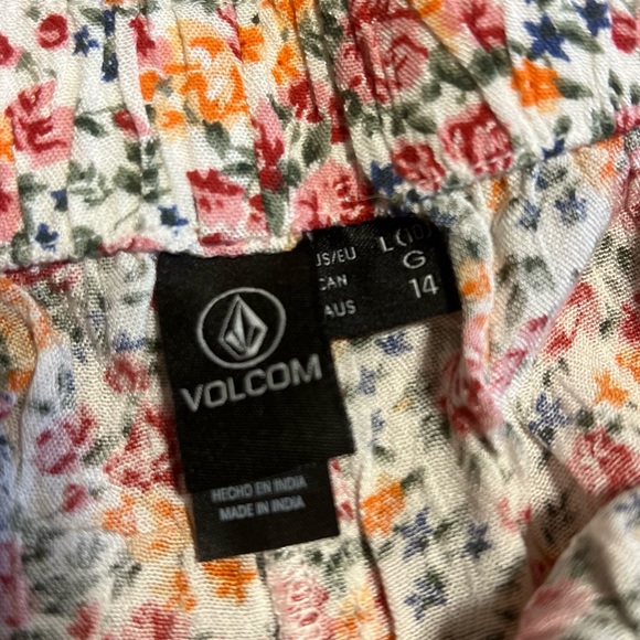Volcom Orange & Green Floral Some Thyme Fold-over Shorts - Picture 2 of 5